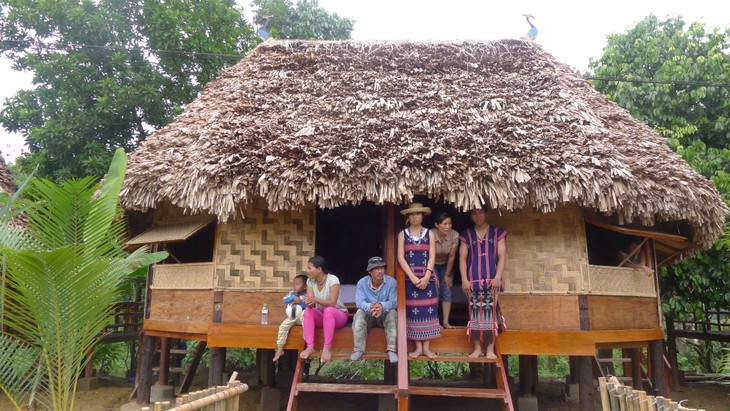 Les Co Tu dans la cordillère de Truong Son - ảnh 1